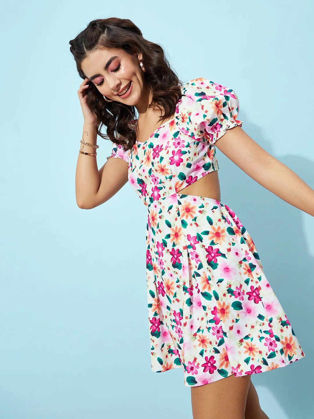 Berrylush Women White & Pink Floral Printed Sweetheart Neck Puff Sleeves Cutout Waist Straight Hem Fit & Flare Mini Dress