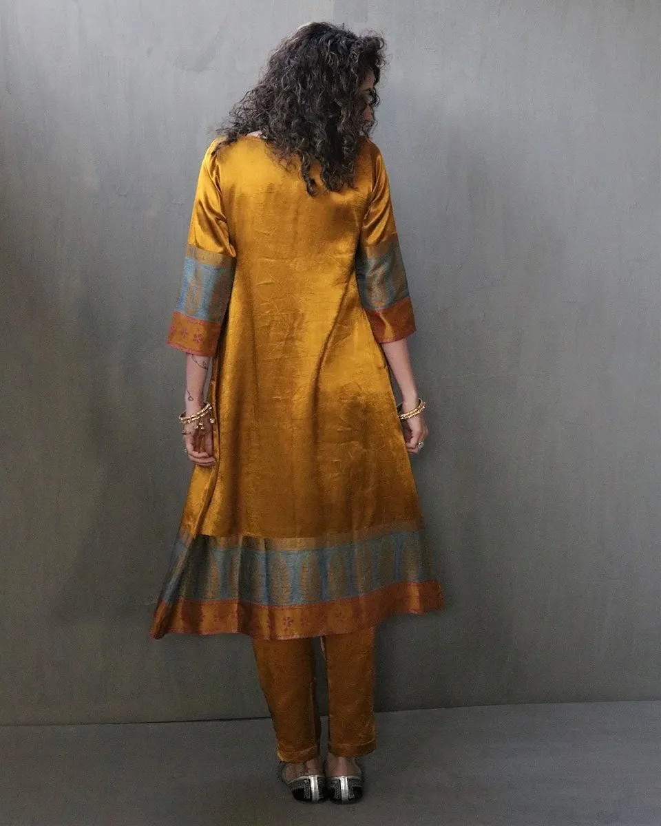 Mariglow Handprinted Mashru Silk Kurta Set