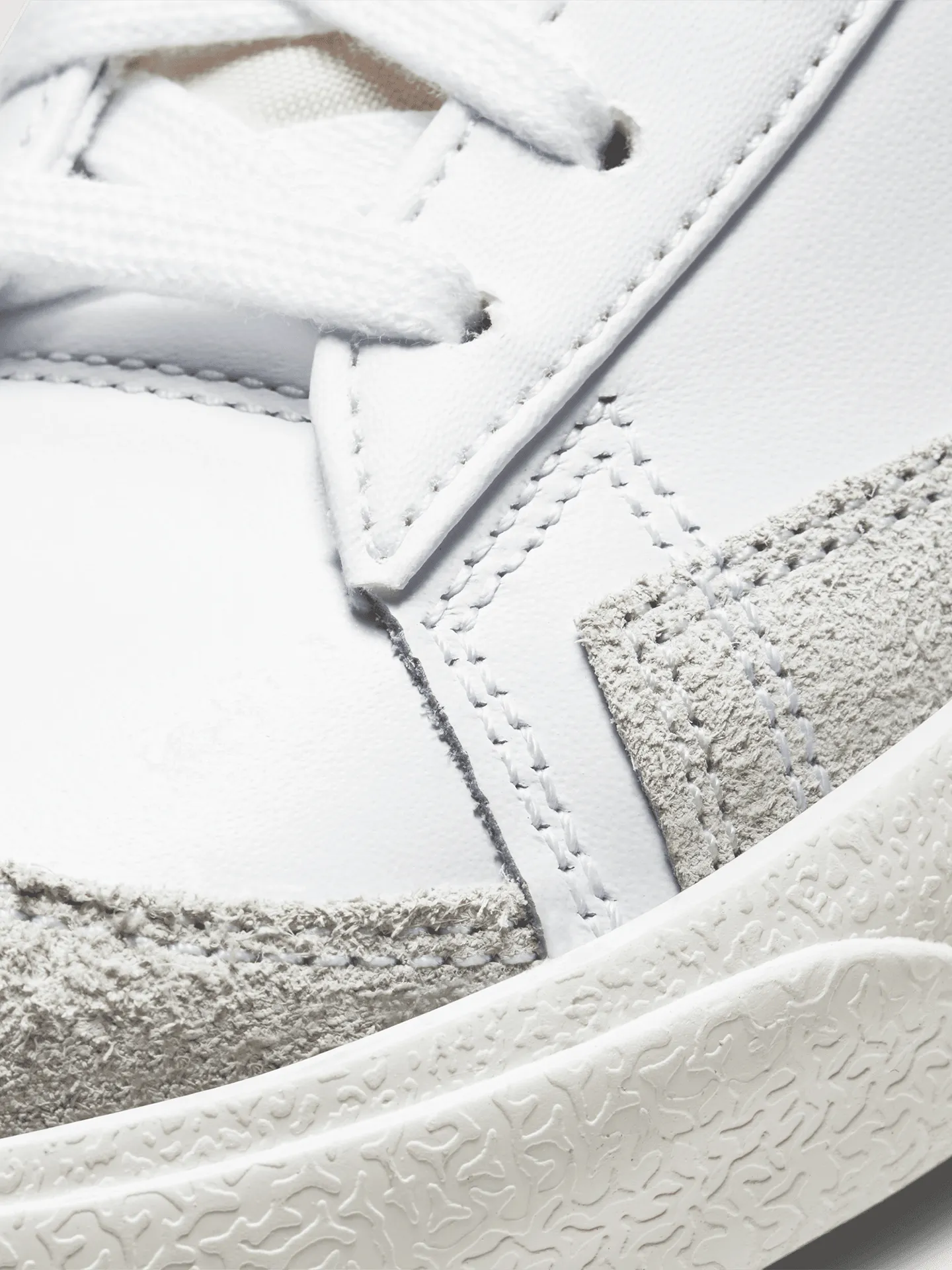 Nike Blazer Mid '77 Vintage - WHITE/BLACK-SAIL