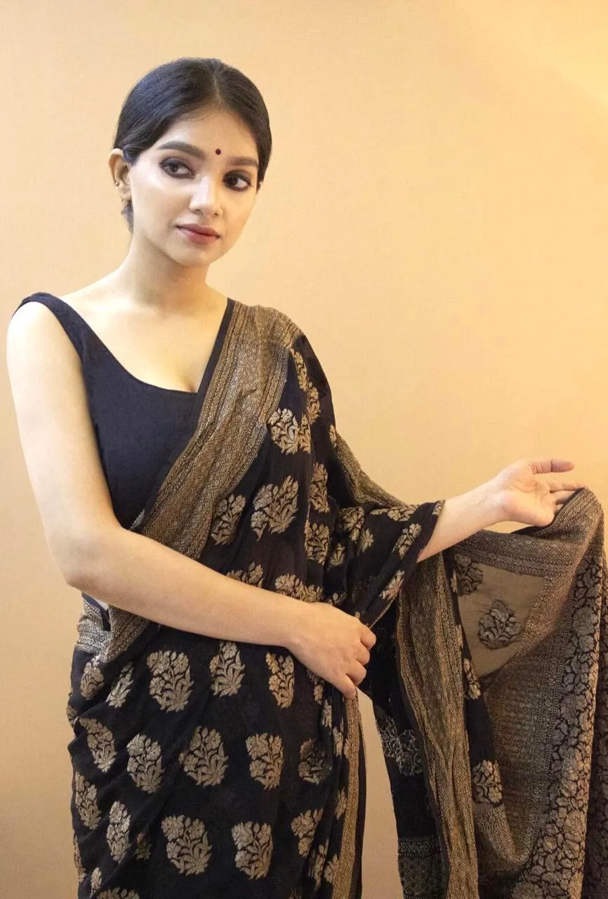 Opulent Black Soft Silk Saree With Snappy Blouse Piece